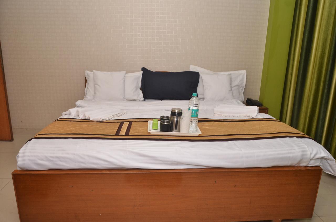 Oyo 8076 Hotel Europe Plaza Lucknow Eksteriør bilde